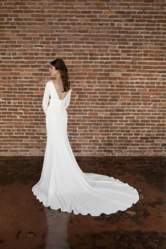 Essense Freesia Long Sleeve D3802 #1 default (IV-PL) Ivory Gown w Porcelain Tulle Plunge thumbnail